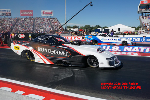 Hunter Green (near lane) vs Matt Hagan (far lane)